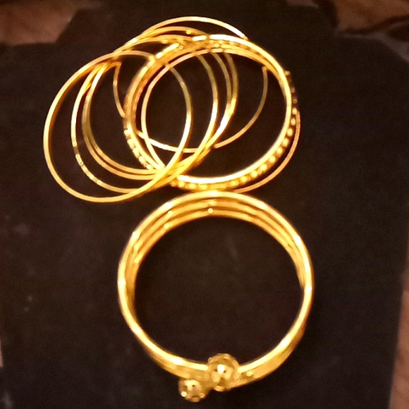 18kt bangles - Picture 2 of 2